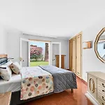 With Moorish Charm And Panoramic Ocean Views 로스 레알레호스