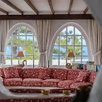 With Moorish Charm And Panoramic Ocean Views * 로스 레알레호스