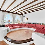 With Moorish Charm And Panoramic Ocean Views 빌라