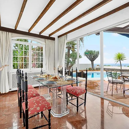 Villa With Moorish Charm And Panoramic Ocean Views *