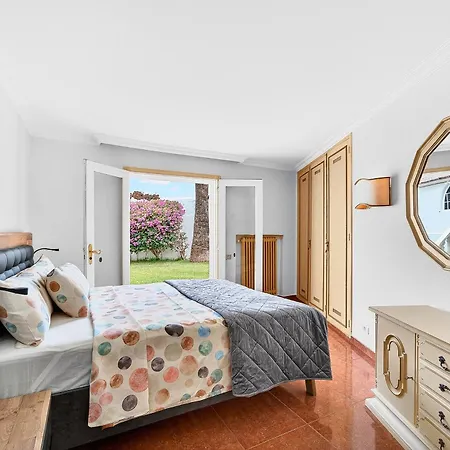 With Moorish Charm And Panoramic Ocean Views Λος Ρεαλέχος