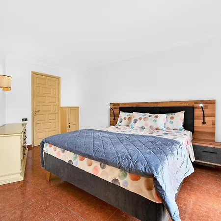 With Moorish Charm And Panoramic Ocean Views Villa Los Realejos