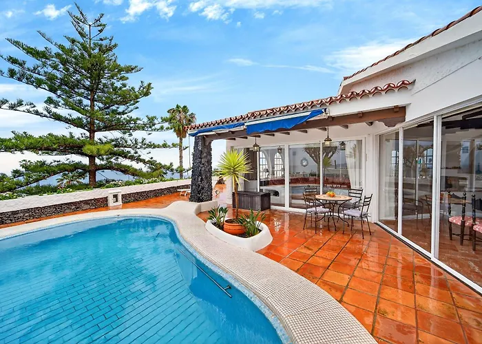 Villa With Moorish Charm And Panoramic Ocean Views Los Realejos