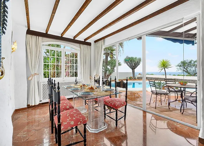 Villa With Moorish Charm And Panoramic Ocean Views *