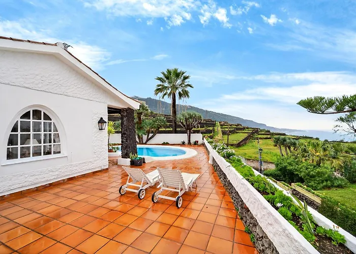 Villa With Moorish Charm And Panoramic Ocean Views *