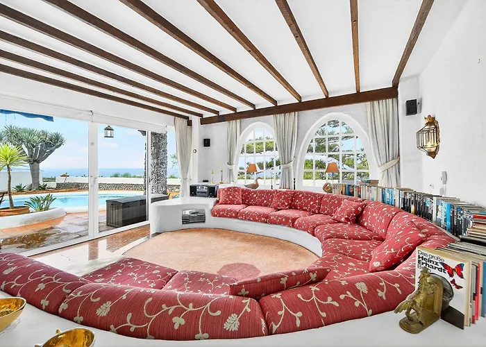 With Moorish Charm And Panoramic Ocean Views Villa Los Realejos