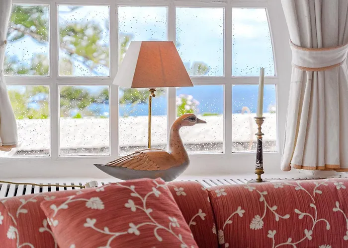 Villa With Moorish Charm And Panoramic Ocean Views