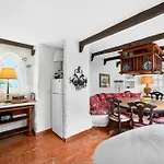 With Moorish Charm And Panoramic Ocean Views فيلة